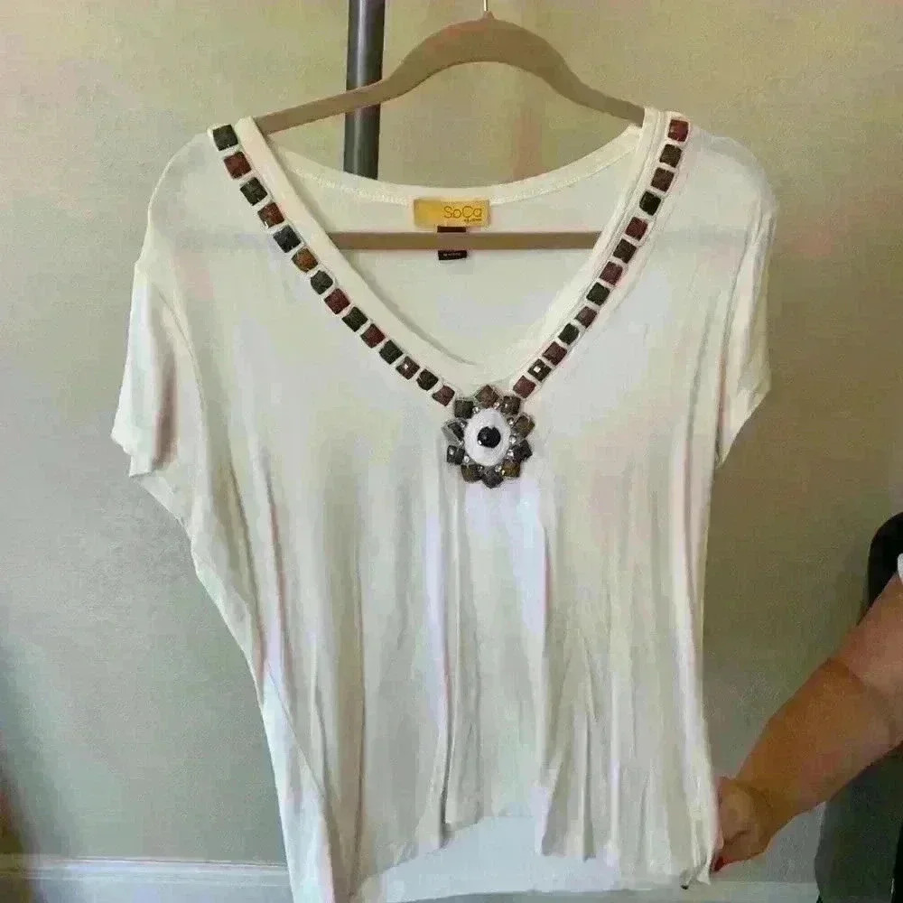 SoCa St. John Ivory Embellished Tshirt Size M - Picture 4 of 6